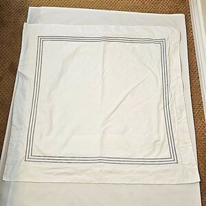 Pottery barn bed pillow shams 29in by 29in